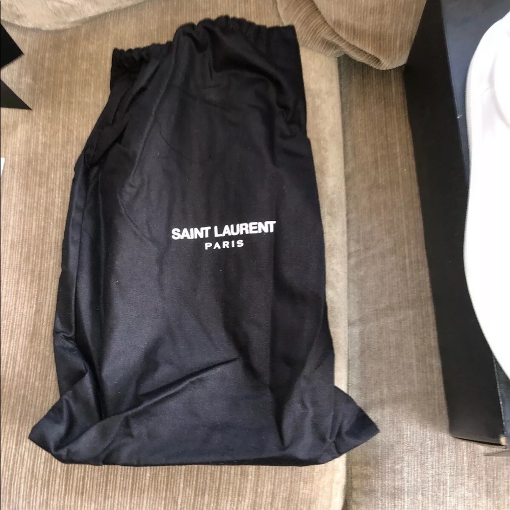 Saint Laurent - Picture 2 of 8